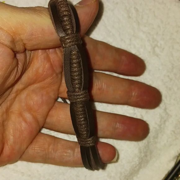 Handmade Leather Unisex Bracelet - Picture 1 of 4
